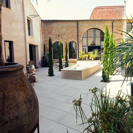 El Pati Bed & Breakfast 3*
